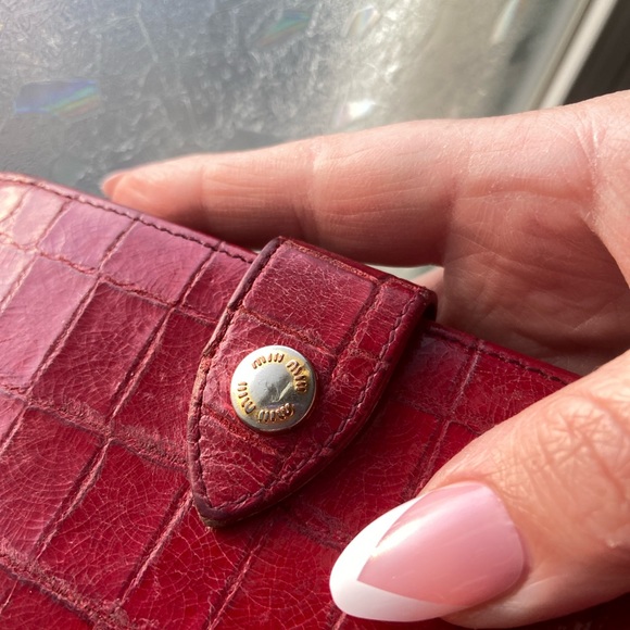 Miu Miu leather bow croc emboss wallet - Picture 11 of 13